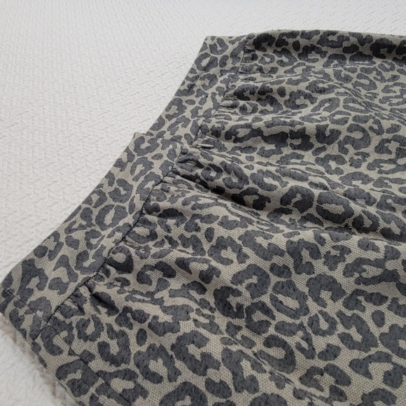 Banana Republic Cheetah Print Textured Skirt Size 4P - Picture 2 of 15